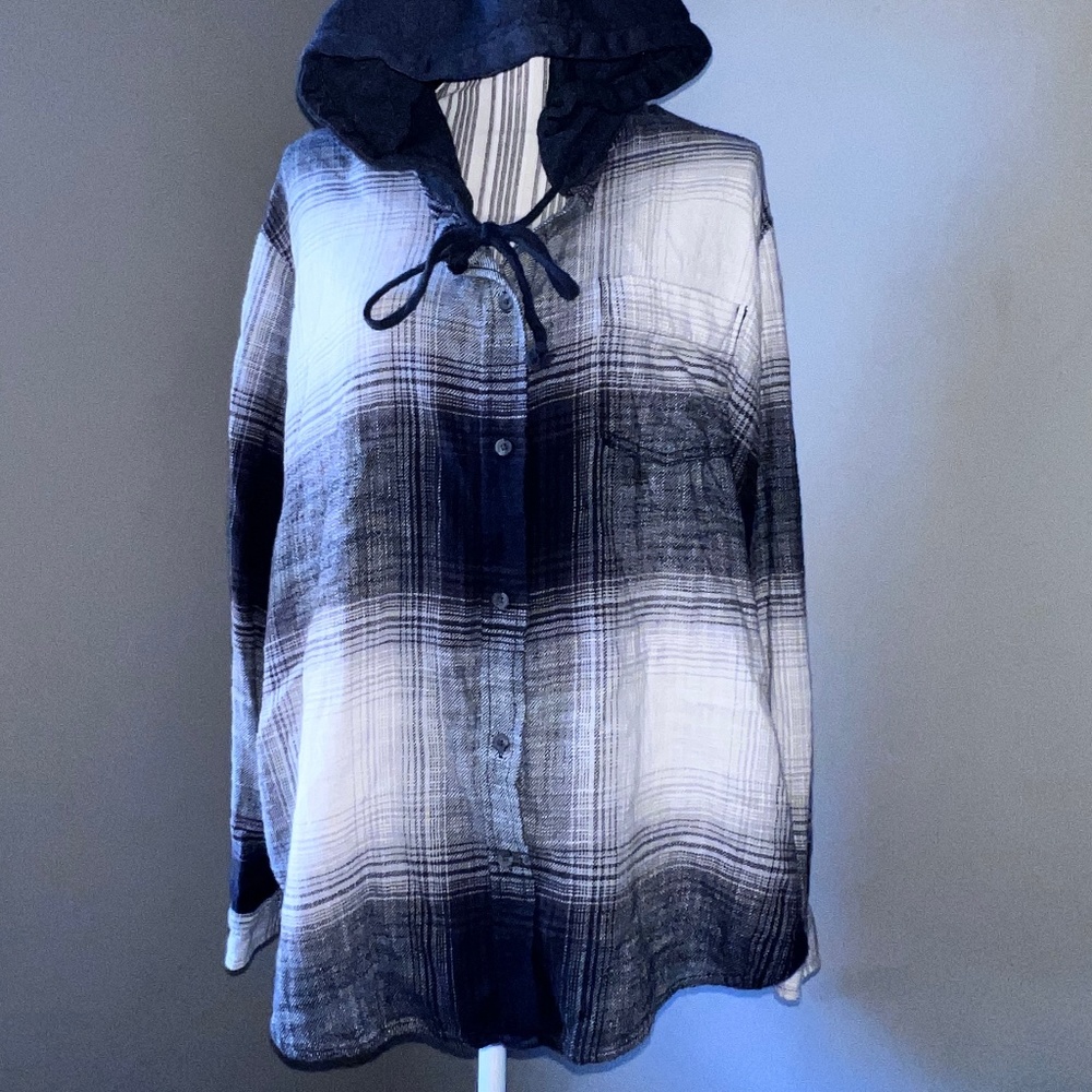 American Eagle hoodie plaid long sleeve shirt